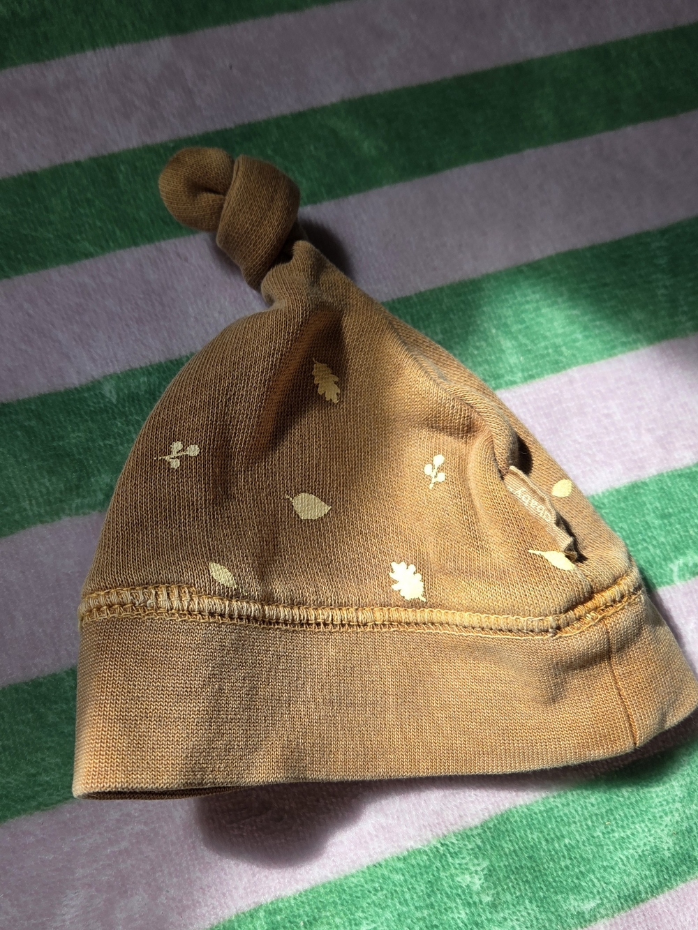 L'ovedBaby Knot Beanie Hat - Tan Leaf Print